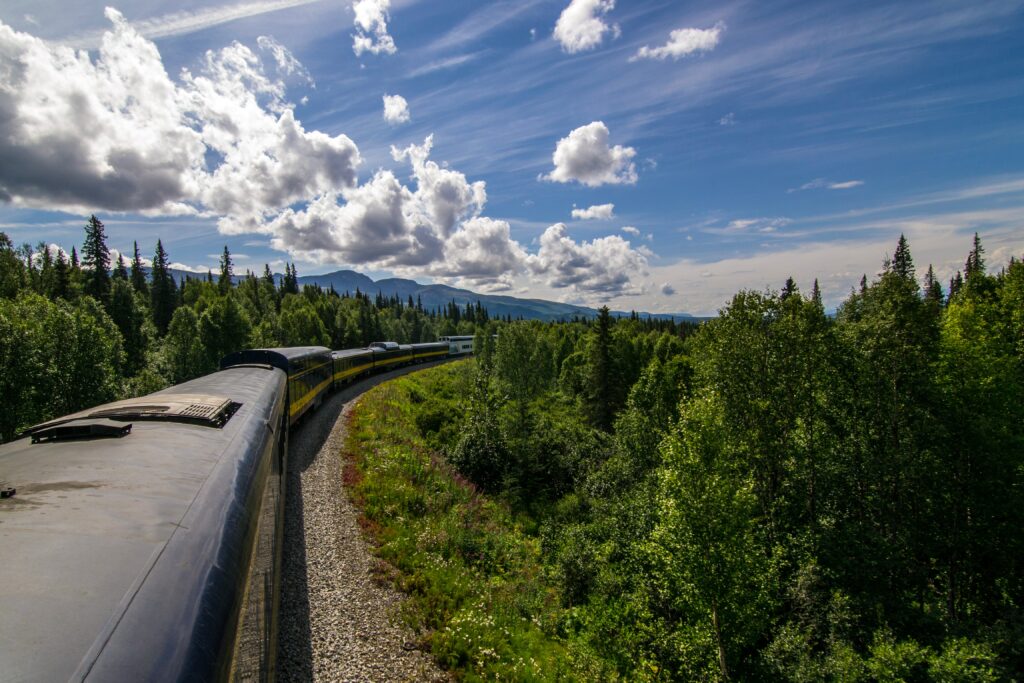 train tour alaska